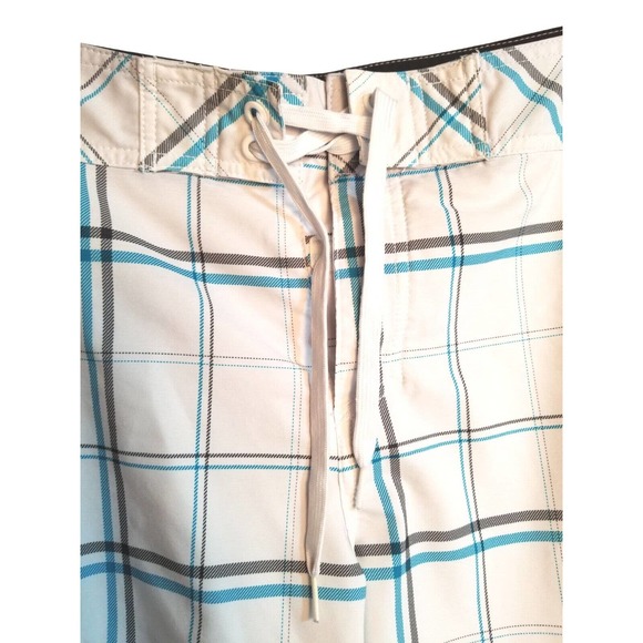 Mossimo Supply Co Lightweight swing Shorts Men's Size 36 white, blue gray. - Picture 5 of 7